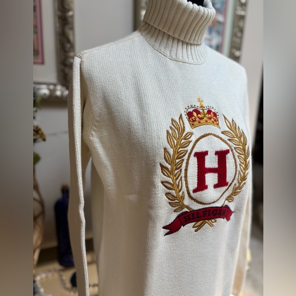 TOMMY HILFIGER CREAM TURTLENECK VINTAGE EMBROIDERED CREST PREPPY SWEATER SZ S-M - Picture 4 of 15